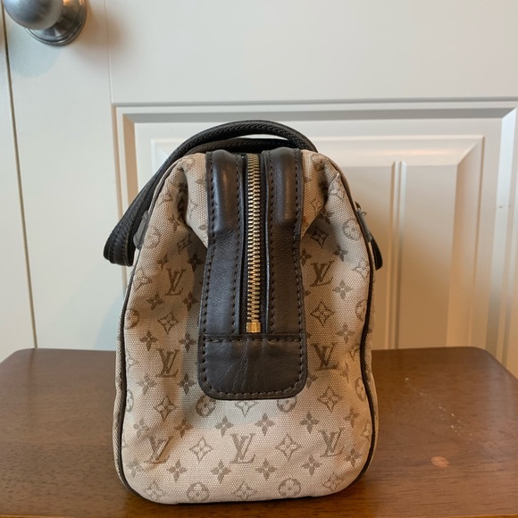 SOLD Auth. Louis Vuitton Josephine bag - Picture 3 of 13